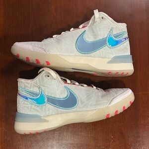 Nike LeBron NXXT Genisus Basketball Shoes Women’s size 9, Men’s 7.5